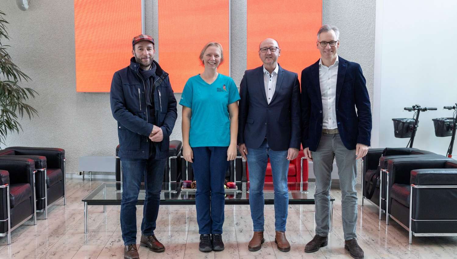 231215_pm_dehn_weihnachtsspende_de.jpg