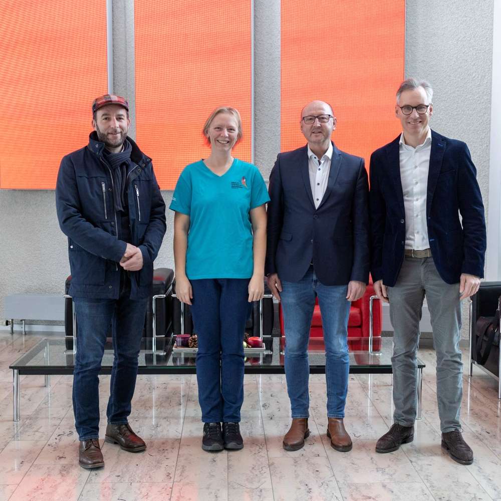 231215_pm_dehn_weihnachtsspende_de.jpg